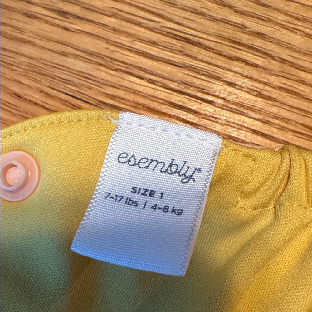 Esembly size 1.  7-17lbs
Color: Blush - Picture 4 of 4